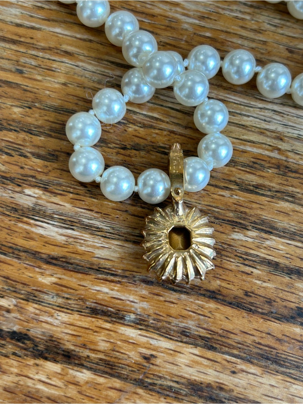 Classic White Pearl Necklace with Purple Crystal Halo Pendant - Picture 5 of 6